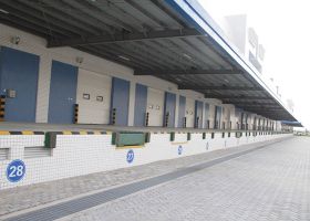 冷库垂直提升门,密封性能强,节能30%-广州奇翔