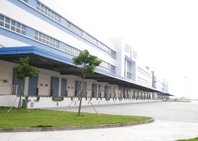 室内仓库提升门,室外也可用广泛应用-广州奇翔